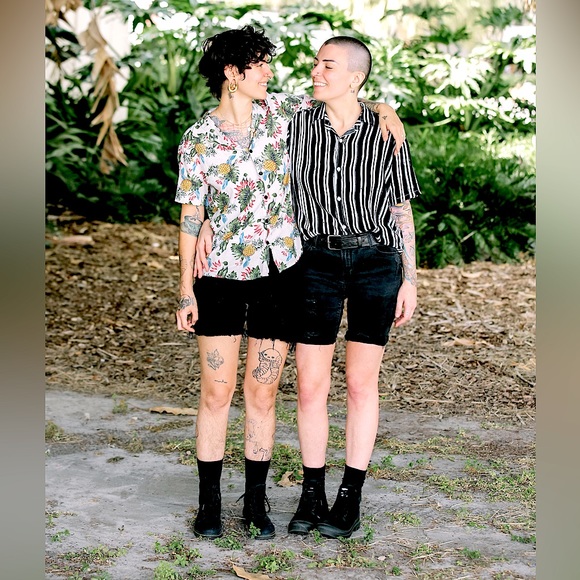 Hi! We’re your poshers, Amber & Ev 🖤✨ - Picture 3 of 5